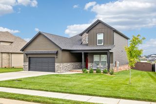 246 Cotoneaster Ln, Clarksville, TN 37043