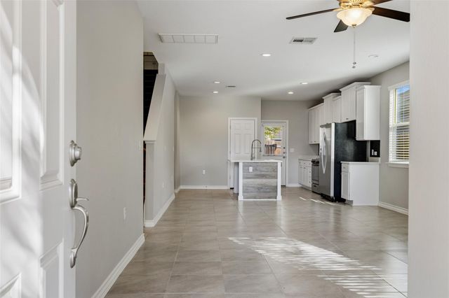 1702 Los Olivios WAY, Austin, TX 78725