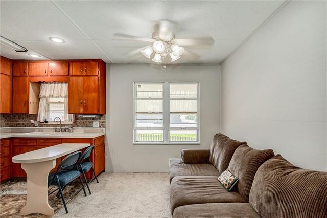 107 NE 72 nd Terrace, Gladstone, MO 64118