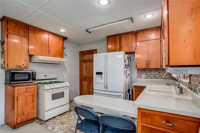 107 NE 72 nd Terrace, Gladstone, MO 64118