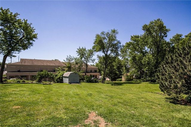 107 NE 72 nd Terrace, Gladstone, MO 64118