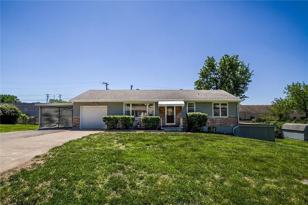 107 NE 72 nd Terrace, Gladstone, MO 64118
