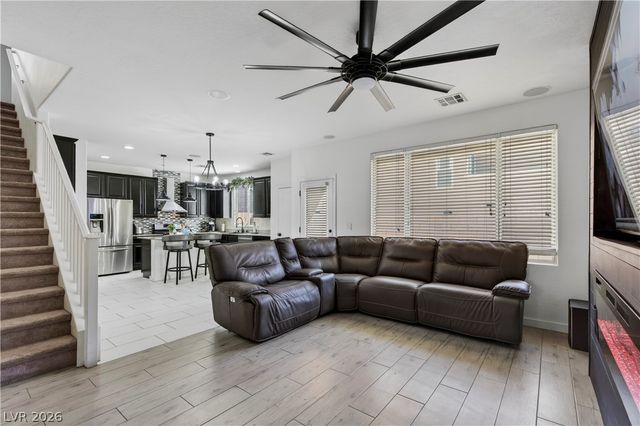 7232 Mulberry Forest Street, Las Vegas, NV 89166