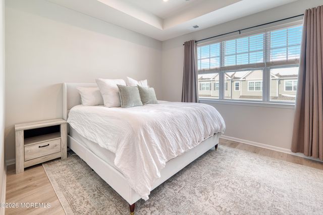 8 Laird Way, Wall, NJ 07753