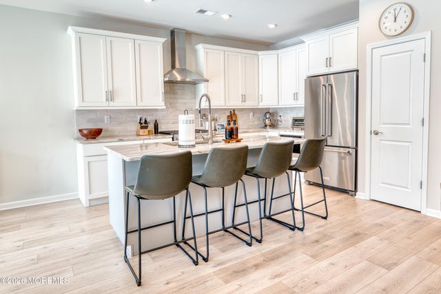 8 Laird Way, Wall, NJ 07753