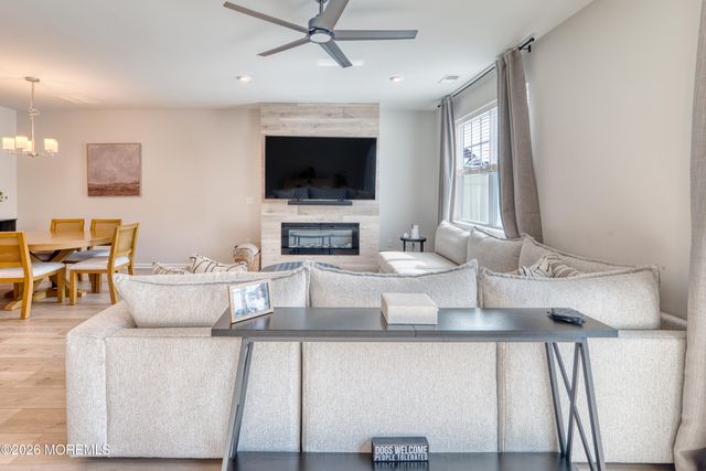 8 Laird Way, Wall, NJ 07753