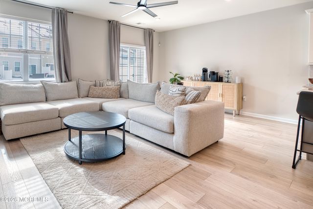 8 Laird Way, Wall, NJ 07753