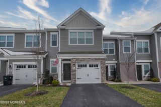 8 Laird Way, Wall, NJ 07753