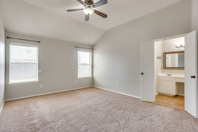 400 Bretts Way, Burleson, TX 76028