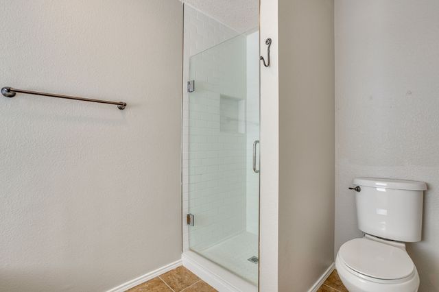 400 Bretts Way, Burleson, TX 76028