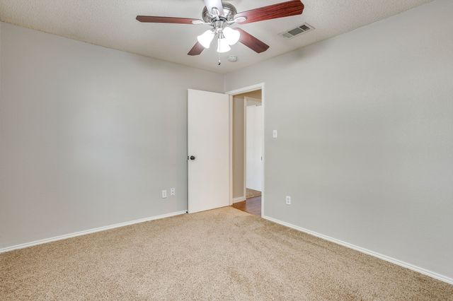 400 Bretts Way, Burleson, TX 76028
