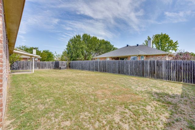 400 Bretts Way, Burleson, TX 76028