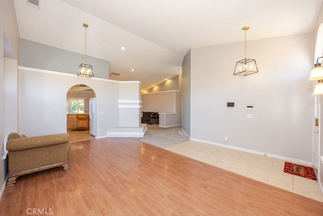 7084 Aster, Oak Hills, CA 92344
