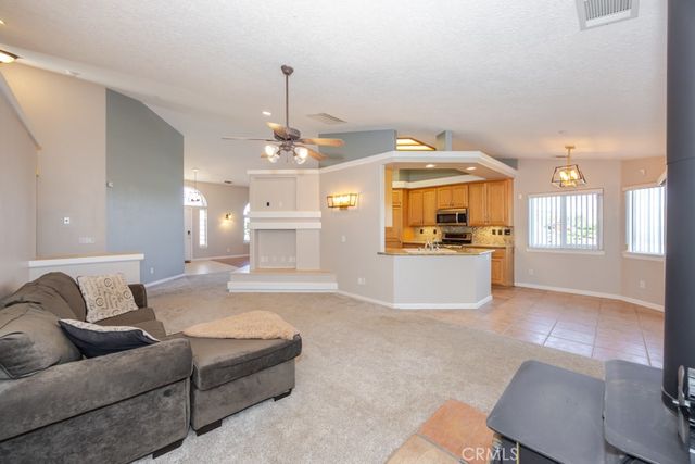 7084 Aster, Oak Hills, CA 92344