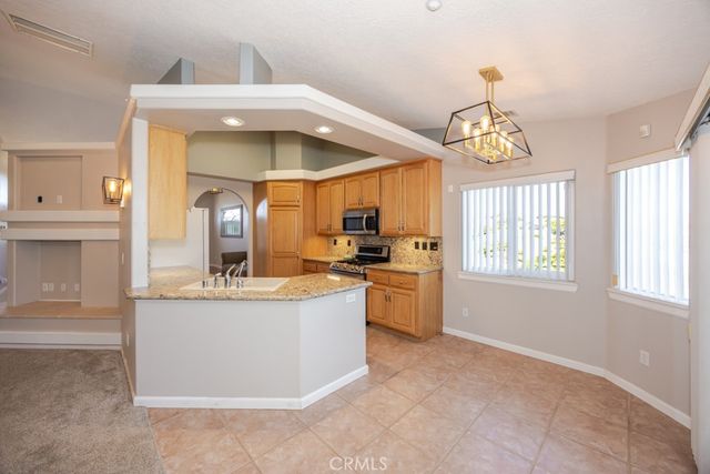 7084 Aster, Oak Hills, CA 92344