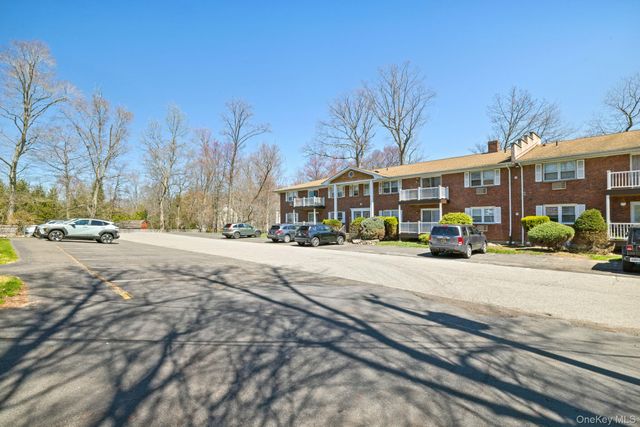 84 Demarest Avenue 11, West Nyack, NY 10994