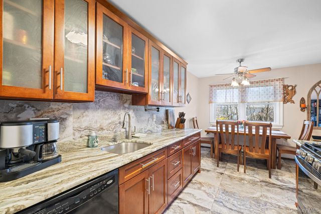 84 Demarest Avenue 11, West Nyack, NY 10994