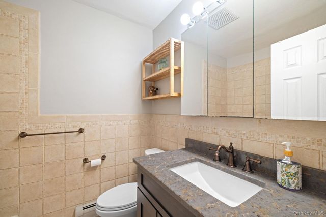 84 Demarest Avenue 11, West Nyack, NY 10994