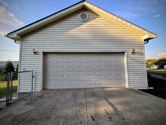 105 Berkley Lane, Frankfort, KY 40601