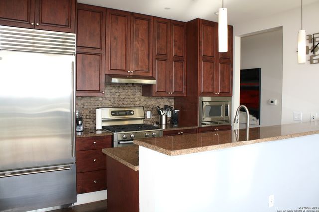 610 E Market St Unit 2601, San Antonio, TX 78205