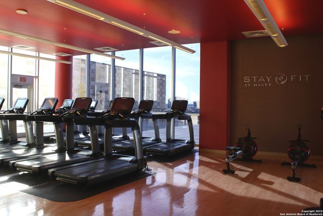 610 E Market St Unit 2601, San Antonio, TX 78205