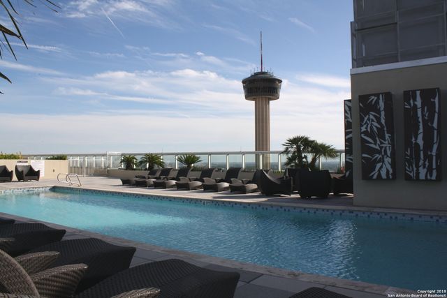 610 E Market St Unit 2601, San Antonio, TX 78205