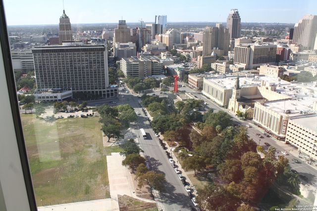 610 E Market St Unit 2601, San Antonio, TX 78205