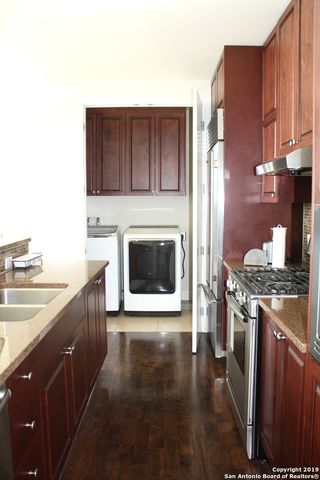 610 E Market St Unit 2601, San Antonio, TX 78205