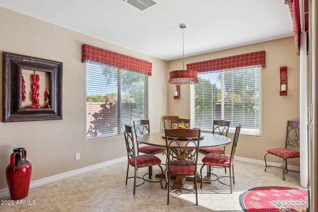 401 W BASSWOOD Avenue, San Tan Valley, AZ 85140