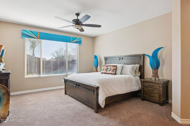 401 W BASSWOOD Avenue, San Tan Valley, AZ 85140