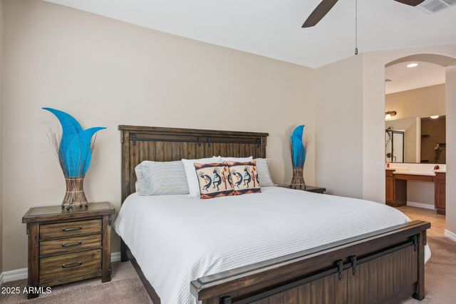 401 W BASSWOOD Avenue, San Tan Valley, AZ 85140