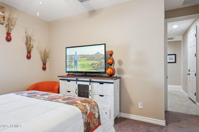 401 W BASSWOOD Avenue, San Tan Valley, AZ 85140