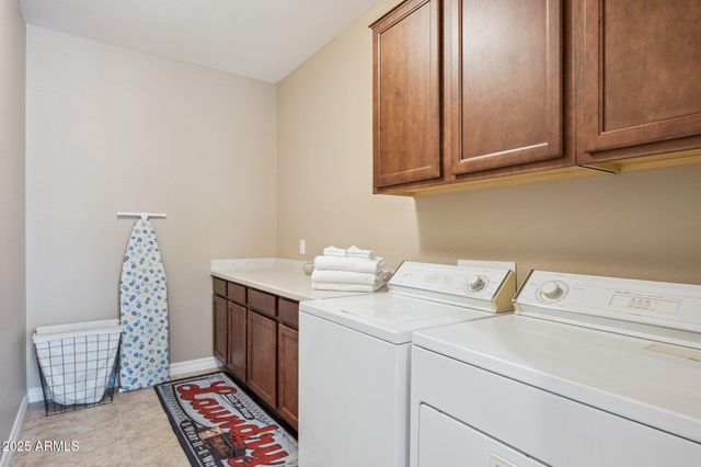 401 W BASSWOOD Avenue, San Tan Valley, AZ 85140