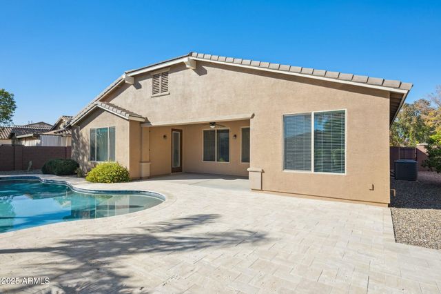 401 W BASSWOOD Avenue, San Tan Valley, AZ 85140
