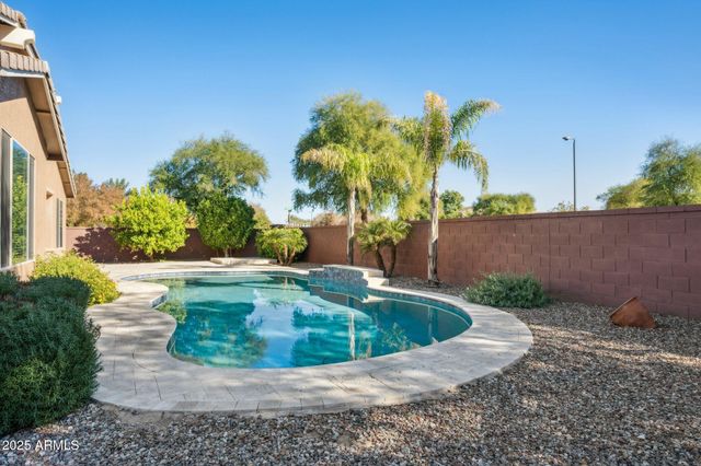 401 W BASSWOOD Avenue, San Tan Valley, AZ 85140