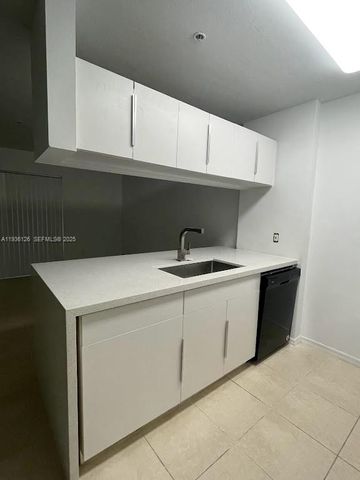 430 S Park Rd 3-305, Hollywood, FL 33021