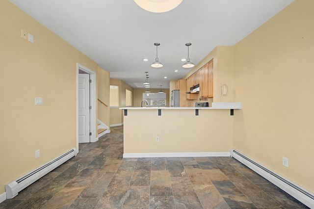 6 General Court 6, Grantham, NH 03753