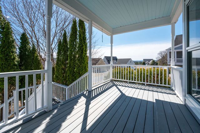 6 General Court 6, Grantham, NH 03753