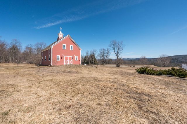 6 General Court 6, Grantham, NH 03753