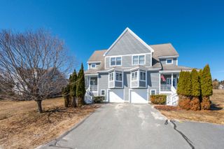 6 General Court 6, Grantham, NH 03753