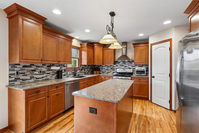 4221 SW Camden Ridge Drive, Ankeny, IA 50023