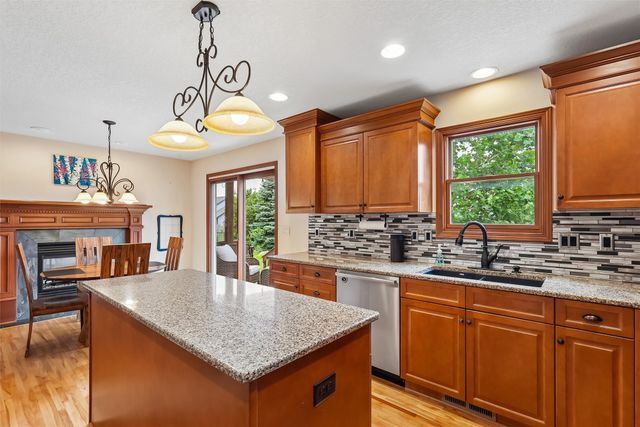 4221 SW Camden Ridge Drive, Ankeny, IA 50023
