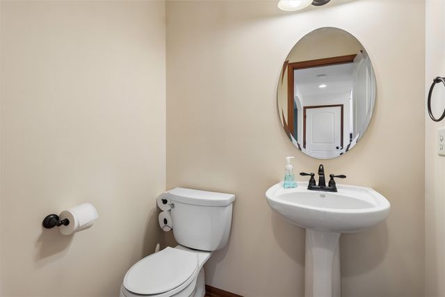 4221 SW Camden Ridge Drive, Ankeny, IA 50023