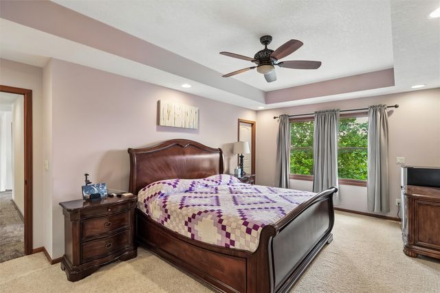 4221 SW Camden Ridge Drive, Ankeny, IA 50023