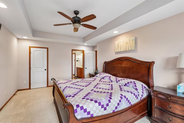 4221 SW Camden Ridge Drive, Ankeny, IA 50023