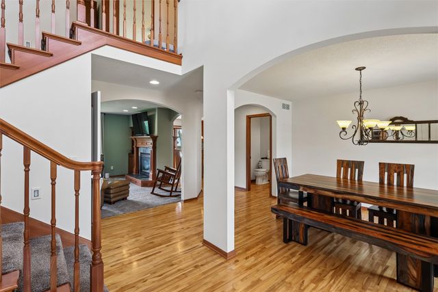 4221 SW Camden Ridge Drive, Ankeny, IA 50023