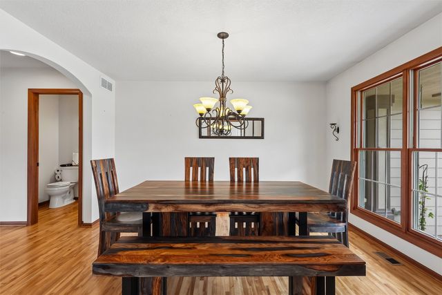 4221 SW Camden Ridge Drive, Ankeny, IA 50023