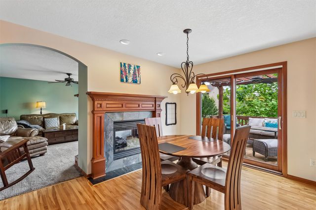 4221 SW Camden Ridge Drive, Ankeny, IA 50023