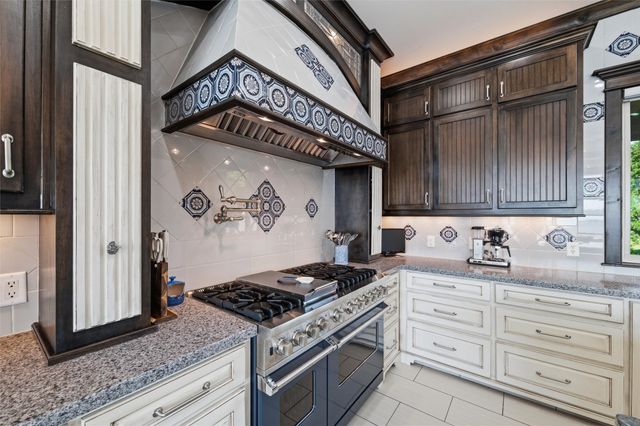 160 Surls Drive, Mabank, TX 75156