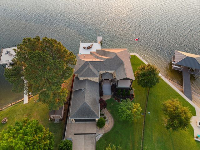 160 Surls Drive, Mabank, TX 75156